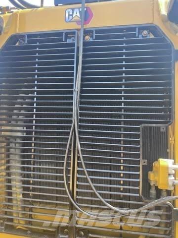 CAT D8GC Dozers - Tratores rastos