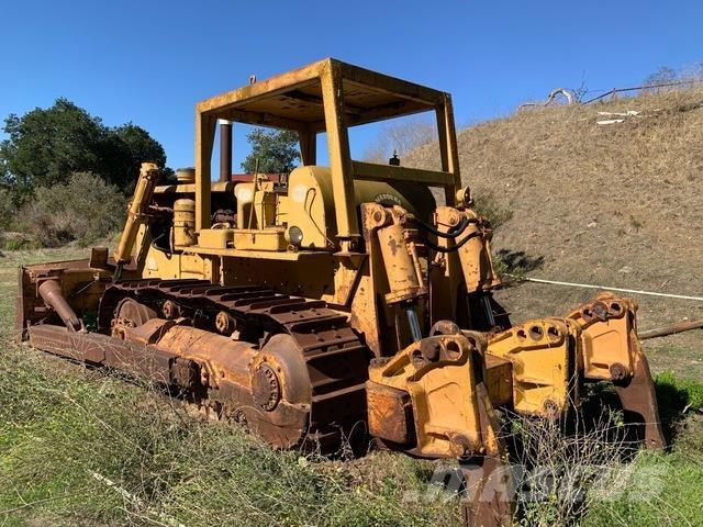 CAT D8H Dozers - Tratores rastos
