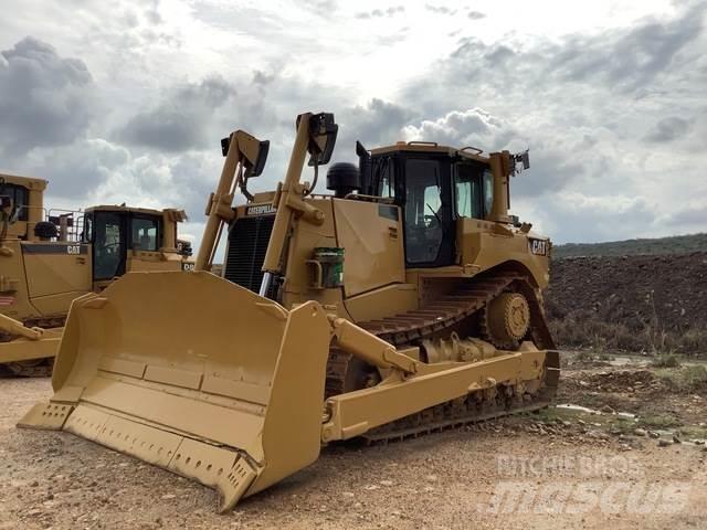 CAT D8T Dozers - Tratores rastos