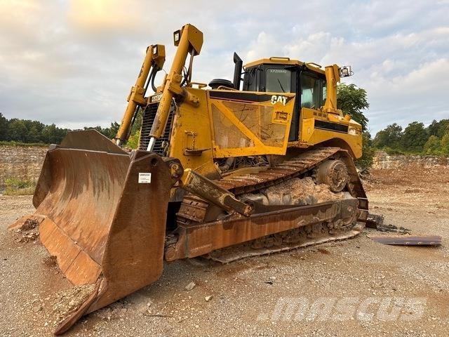 CAT D8T Dozers - Tratores rastos