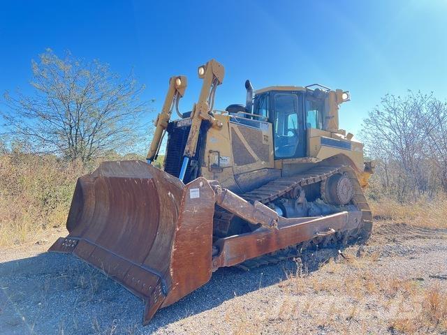 CAT D8T Dozers - Tratores rastos