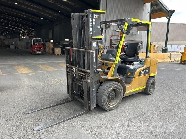 CAT DP30 Empilhadores - Outros
