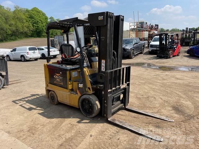 CAT E5000 Empilhadores eléctricos