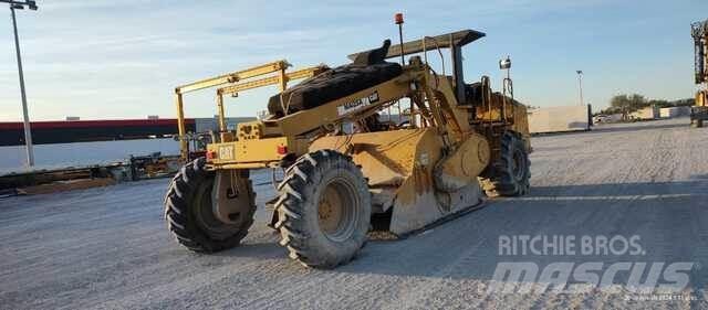 CAT RM300 Compactadores para terra