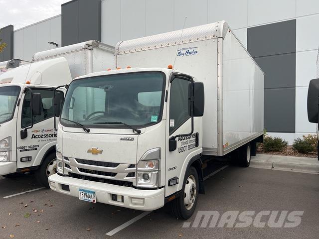 Chevrolet 4500 Caminhões de caixa fechada