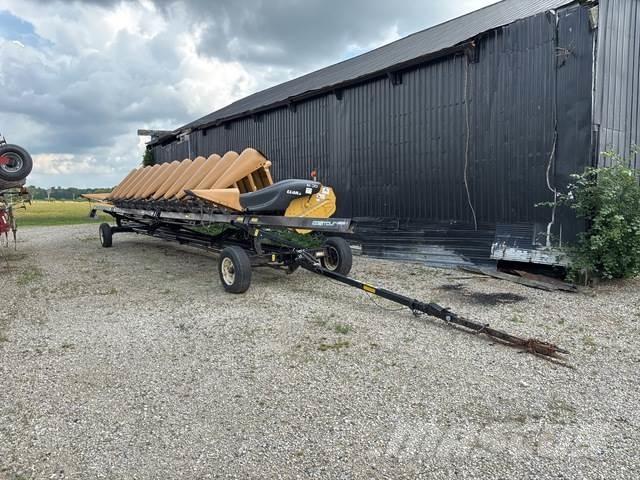 CLAAS 1230 Ceifeiras debulhadoras compactas