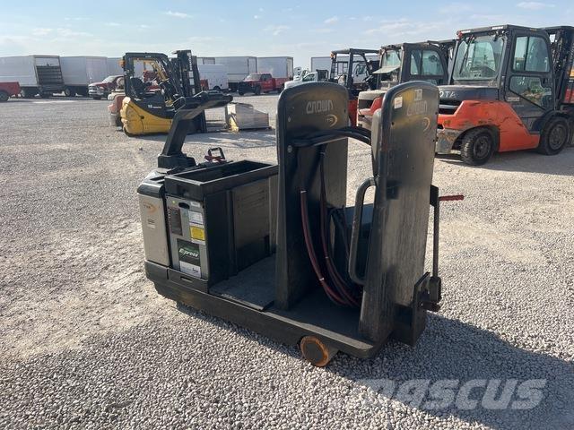 Crown TR4500 Tractores de reboque