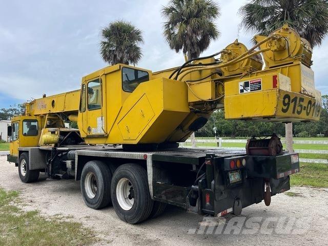 Daewoo DTC-35 Gruas de rastos