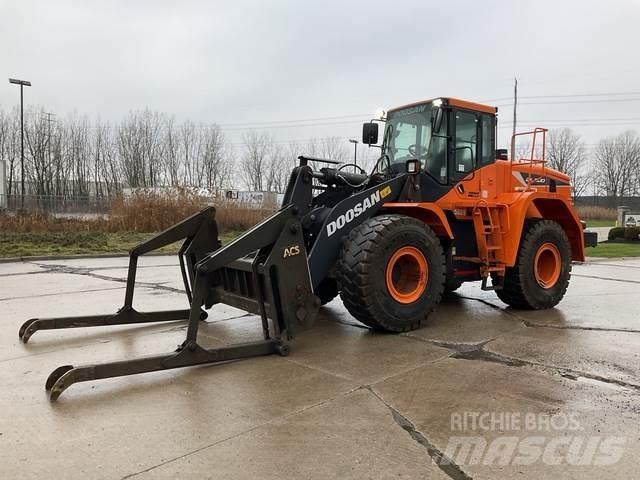 Doosan DL300-5 Carregadeiras de rodas