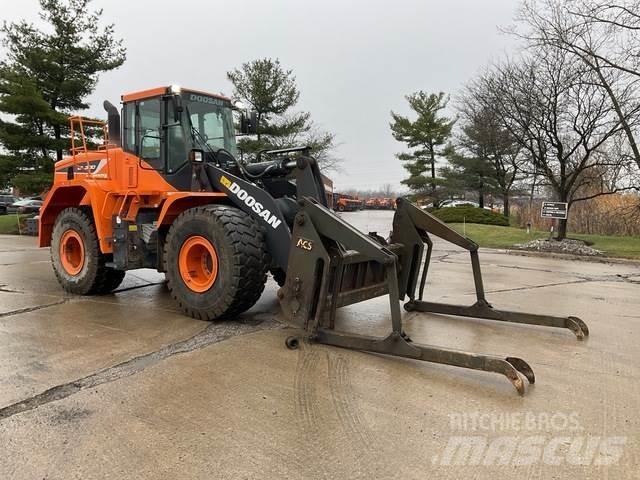 Doosan DL300-5 Carregadeiras de rodas
