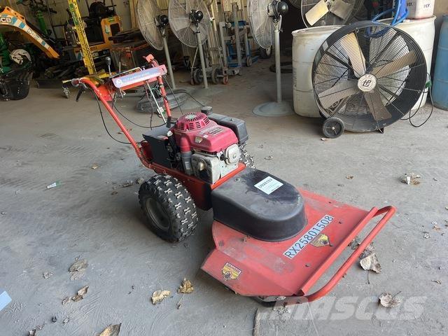  DR Gadanheiras e cortadores de folhas para pastos