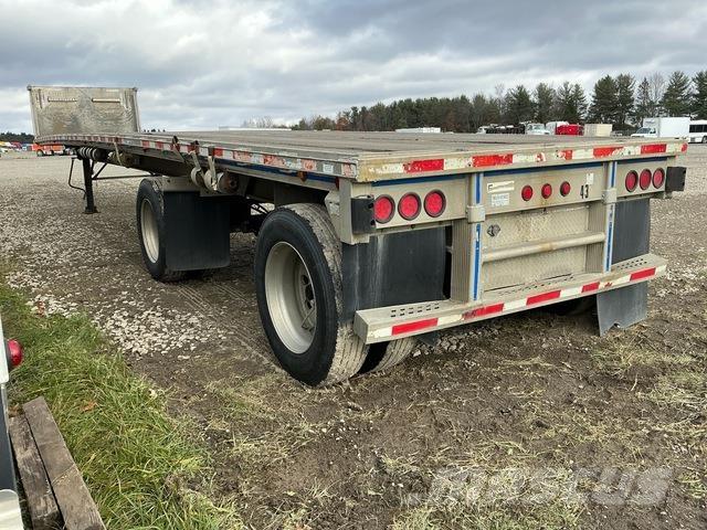 East Mfg  Reboques estrado/caixa aberta