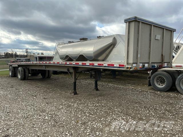 East Mfg  Reboques estrado/caixa aberta