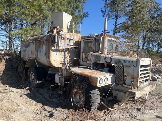  Eculid 207FD Auto-tanques