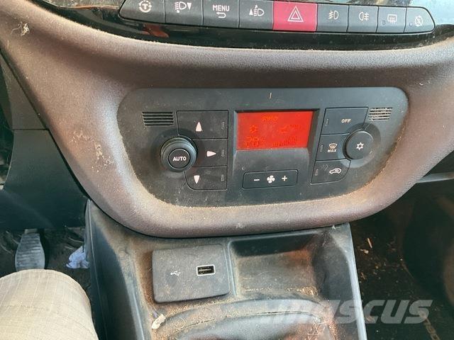 Fiat Doblo Automóvel