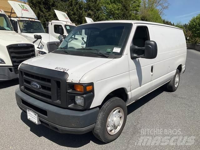 Ford E-150 Carrinhas de caixa fechada