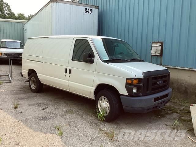 Ford E-150 Carrinhas de caixa fechada