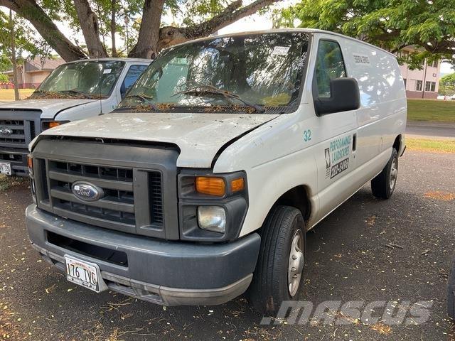 Ford E-150 Carrinhas de caixa fechada