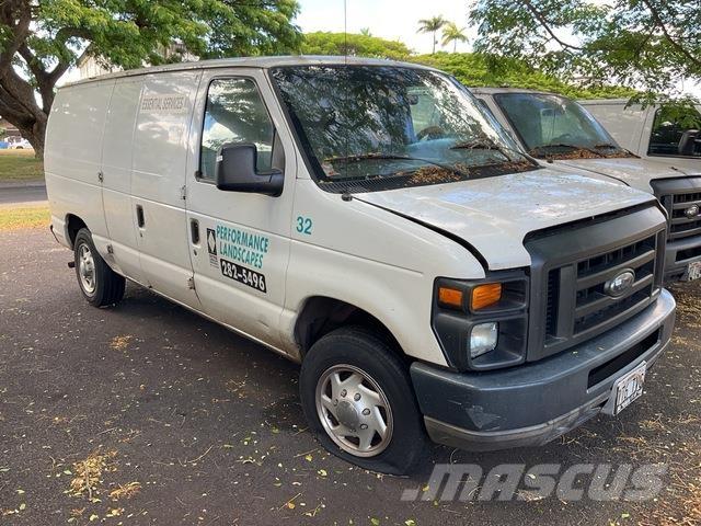 Ford E-150 Carrinhas de caixa fechada
