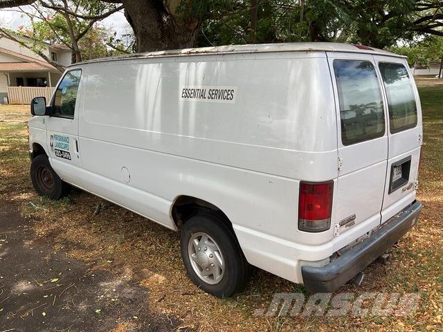Ford E-150 Carrinhas de caixa fechada