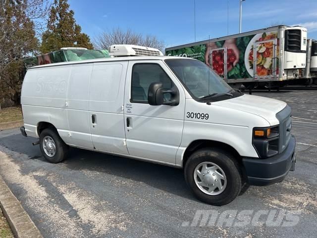 Ford E-250 Carrinhas de caixa fechada