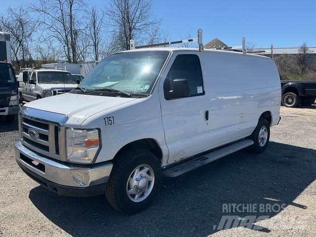 Ford E-250 Carrinhas de caixa fechada