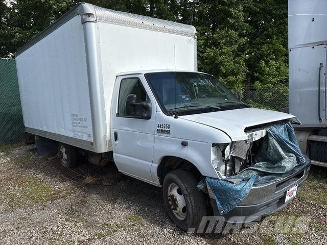 Ford E-350 Caminhões de caixa fechada