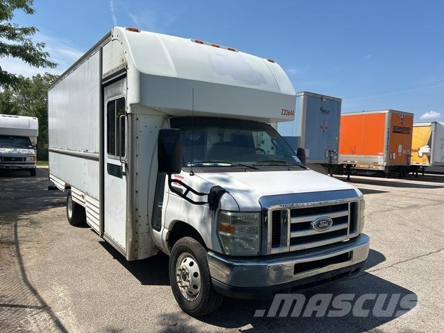 Ford E-350 Carrinhas de caixa fechada