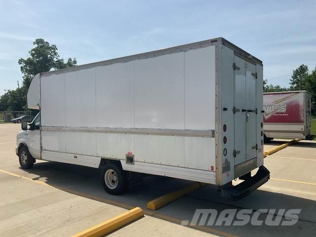 Ford E-350 Carrinhas de caixa fechada