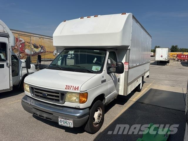 Ford E-350 Carrinhas de caixa fechada