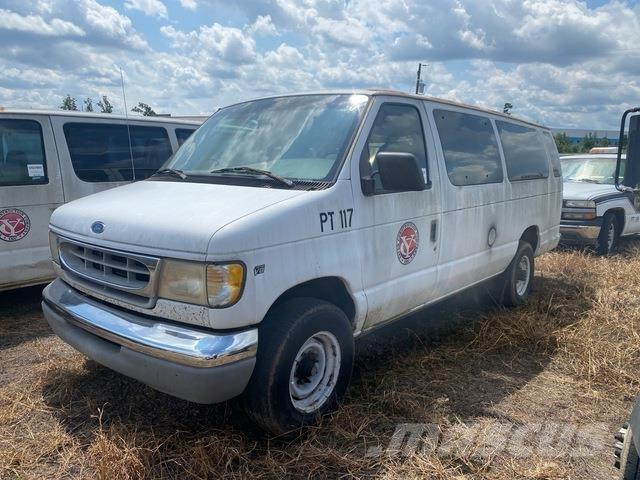 Ford E-350 Automóvel