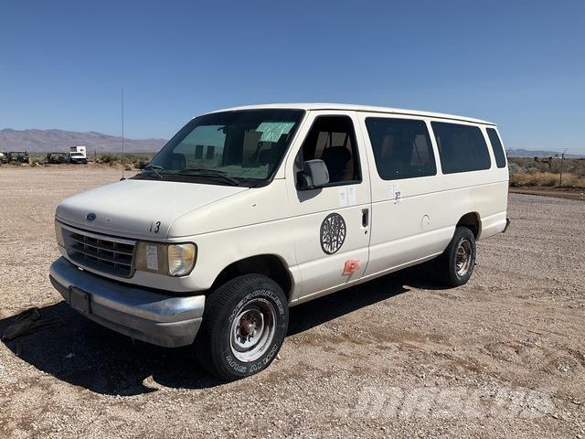 Ford E-350 Automóvel