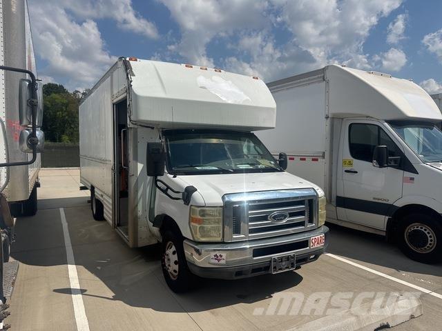 Ford E-350 Caixa fechada