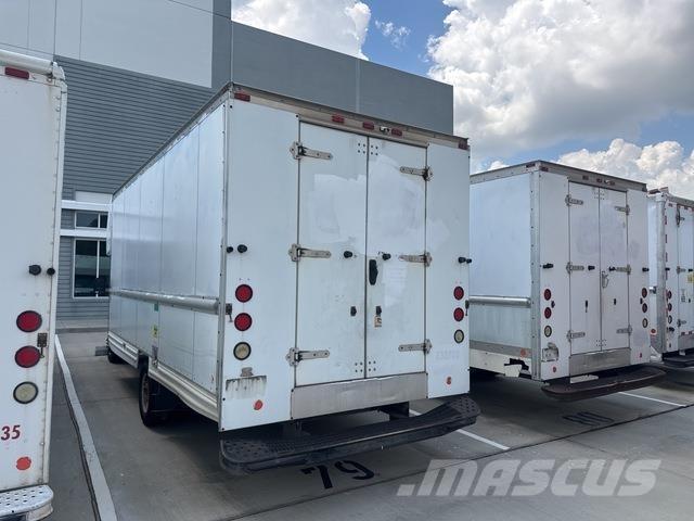 Ford E-350 Caixa fechada