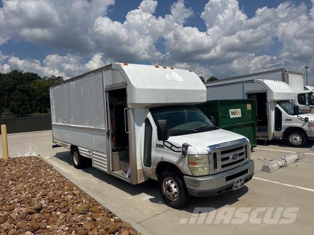 Ford E-350 Carrinhas de caixa fechada