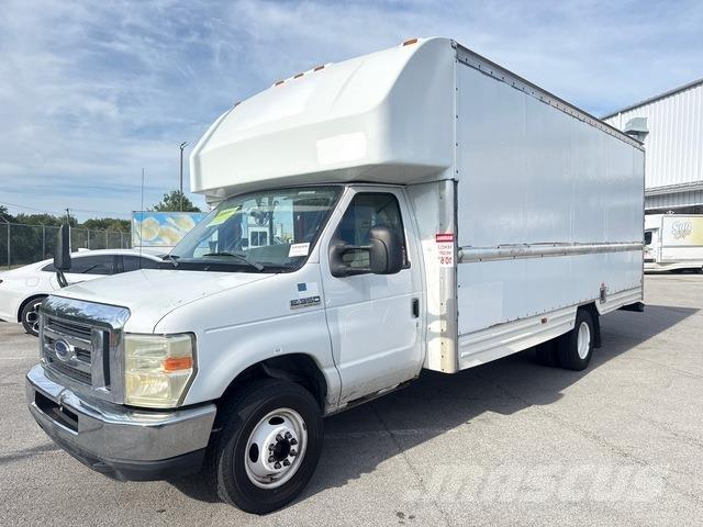 Ford E-350 Caixa fechada