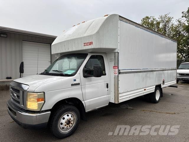 Ford E-350 Carrinhas de caixa fechada