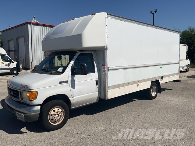 Ford E-350 Caminhões de caixa fechada