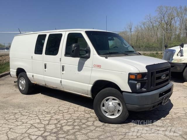 Ford E250 Carrinhas de caixa fechada