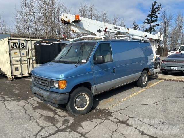 Ford E350 Plataformas aéreas montadas em camião