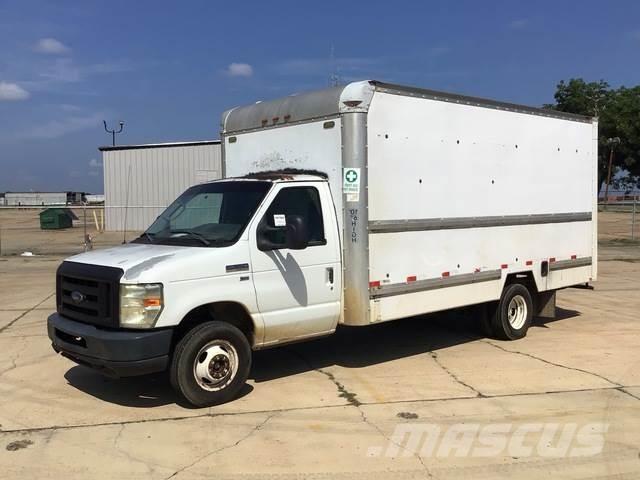 Ford E350 Caminhões de caixa fechada