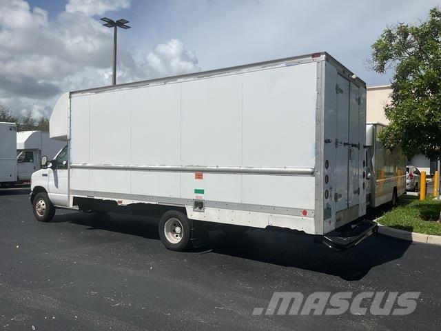 Ford E350 Caminhões de caixa fechada