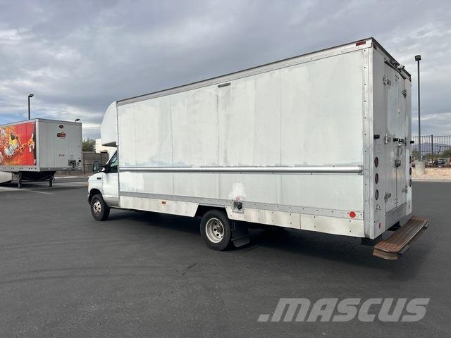 Ford E350 Carrinhas de caixa fechada