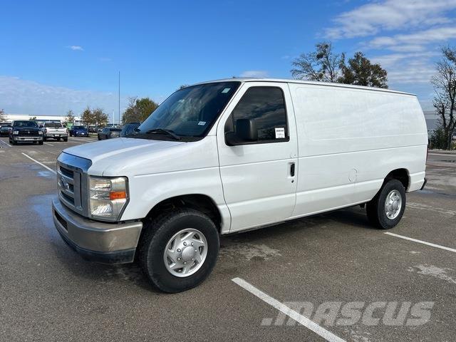 Ford Econoline Carrinhas de caixa fechada