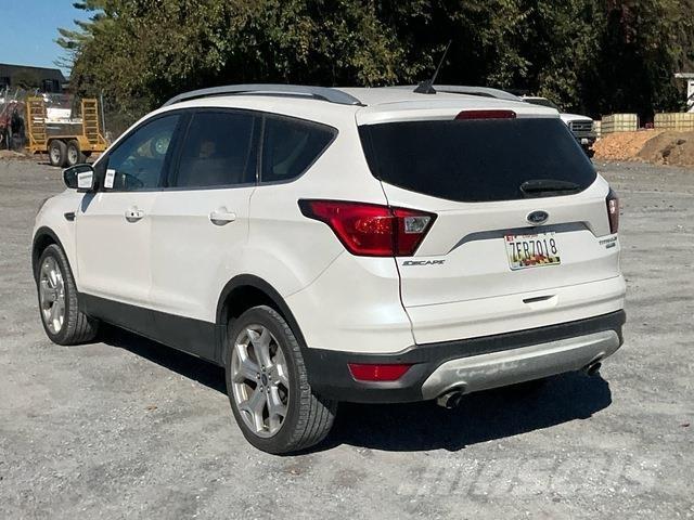 Ford Escape Automóvel