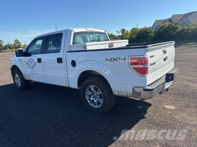 Ford F-150 Pick up de caixa aberta