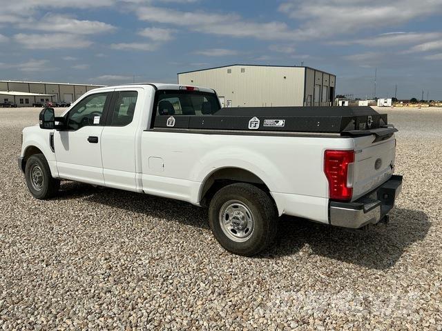 Ford F-250 Pick up de caixa aberta