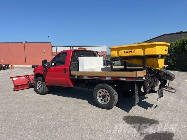 Ford F-350 Lâminas de neve e arados