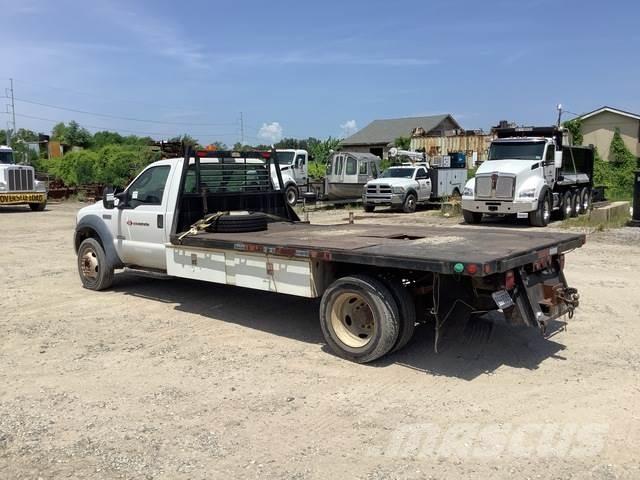 Ford F-550 Camiões estrado/caixa aberta