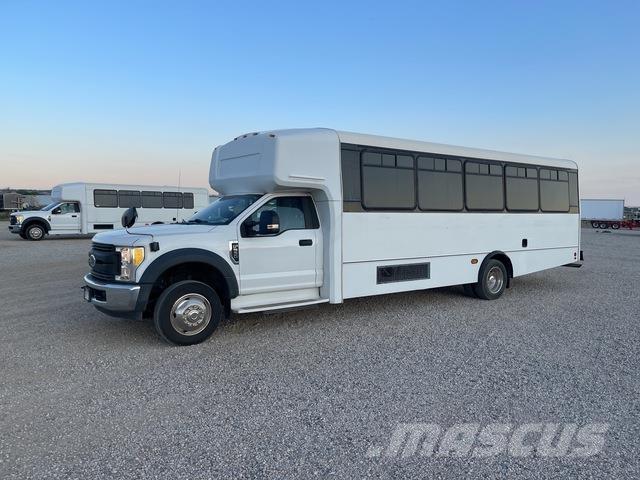 Ford F-550 Automóvel